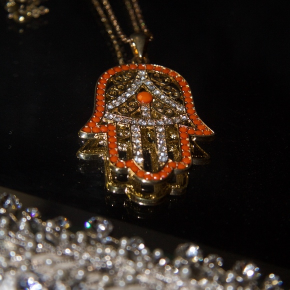 Jemsa Necklace